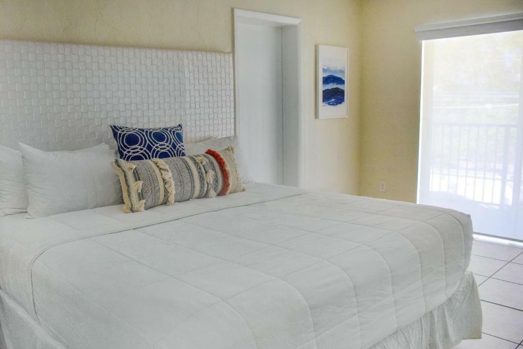 Suites At Coral Resorts Майами Экстерьер фото